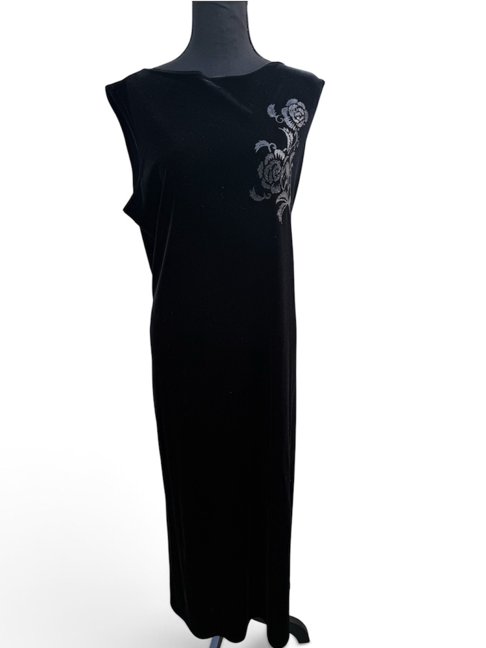 Vintage Kathie Lee Black Velvet Sleeveless Maxi Dress with Embroidered Detail